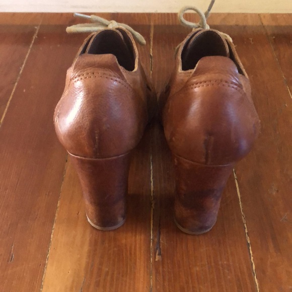 FRYE Adrienne Orford Pumps - Picture 6 of 9